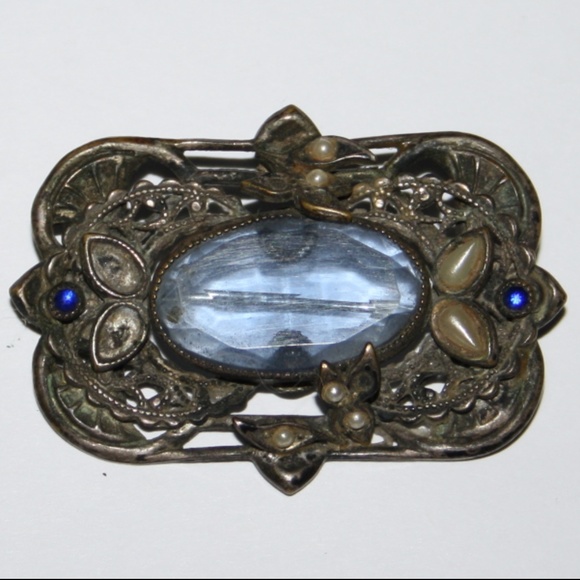 Vintage Jewelry - Beautiful vintage silver blue and pearl brooch